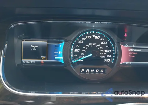 2015 Ford Taurus Limited z USA, uszkodzony, nr VIN 1FAHP2F81FG161163